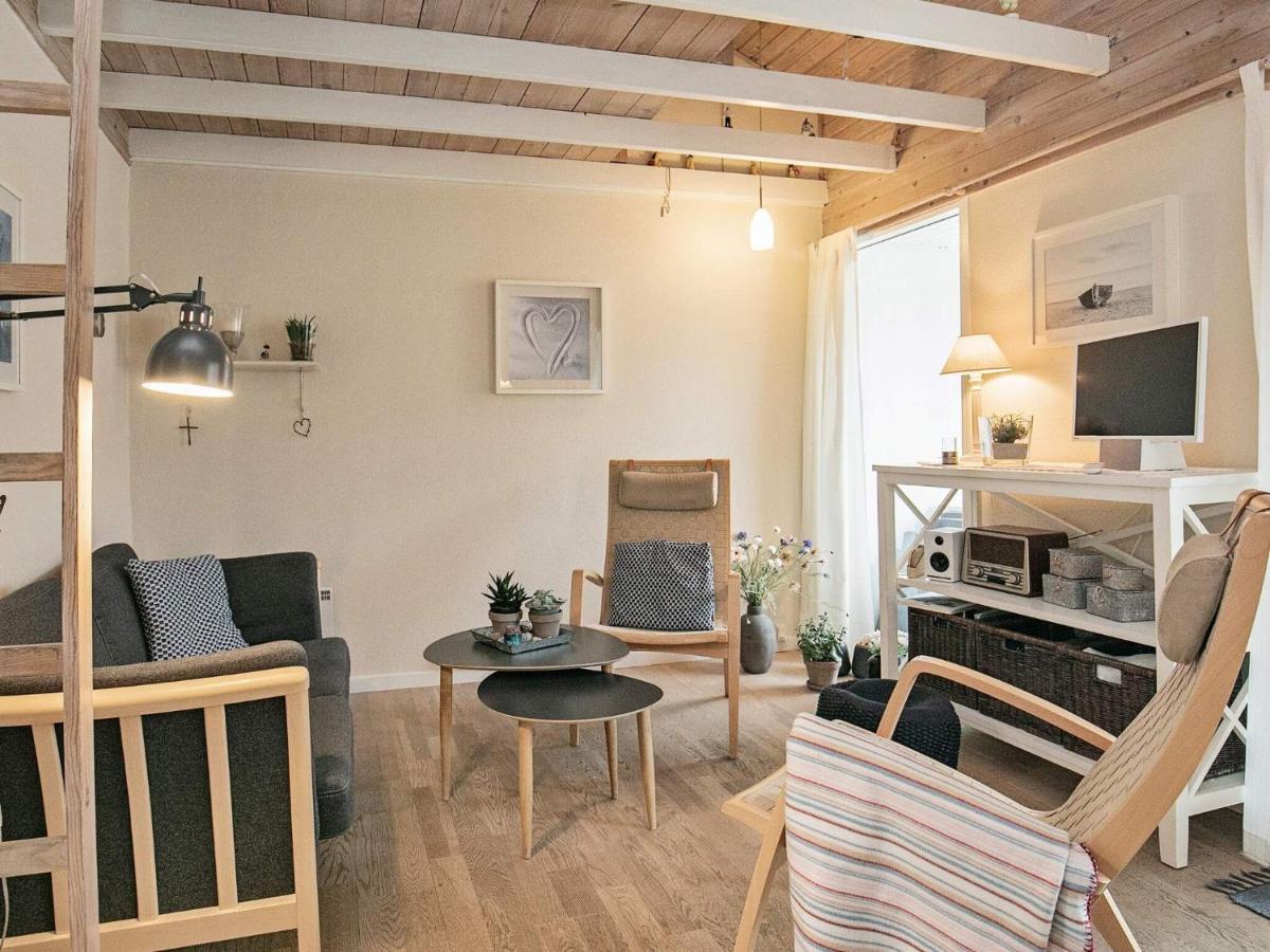 4 Person In R Sk Bing Ærøskøbing